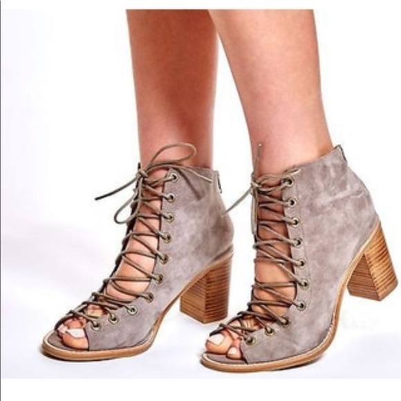 Jeffrey Campbell Cora Taupe Heels - Picture 4 of 4